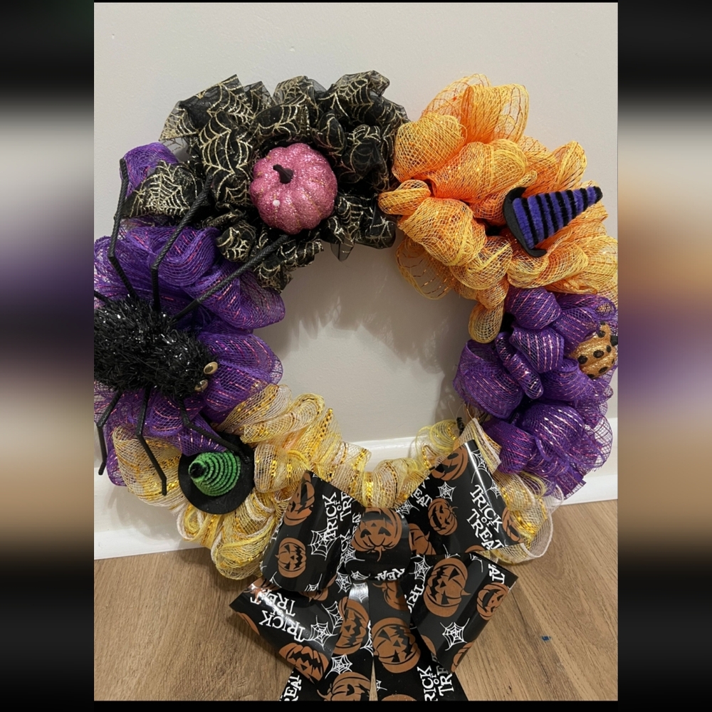 Mesh Halloween Wreath